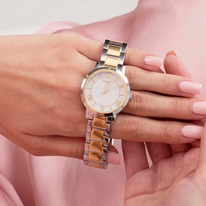 GUESS GUGW0404L2 Kadın KOL SAATİ