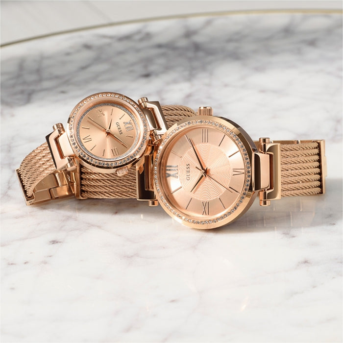 GUESS GUW0638L4 Kadın KOL SAATİ