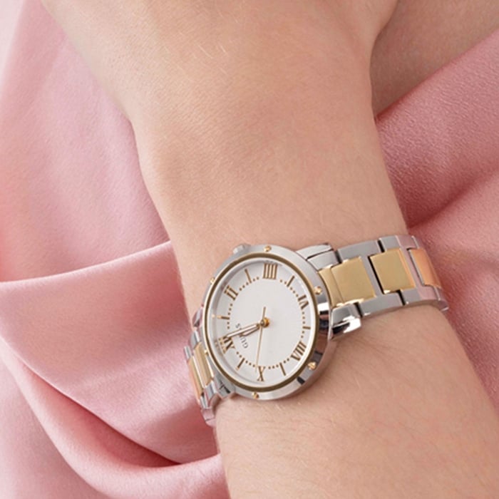 GUESS GUGW0404L2 Kadın KOL SAATİ