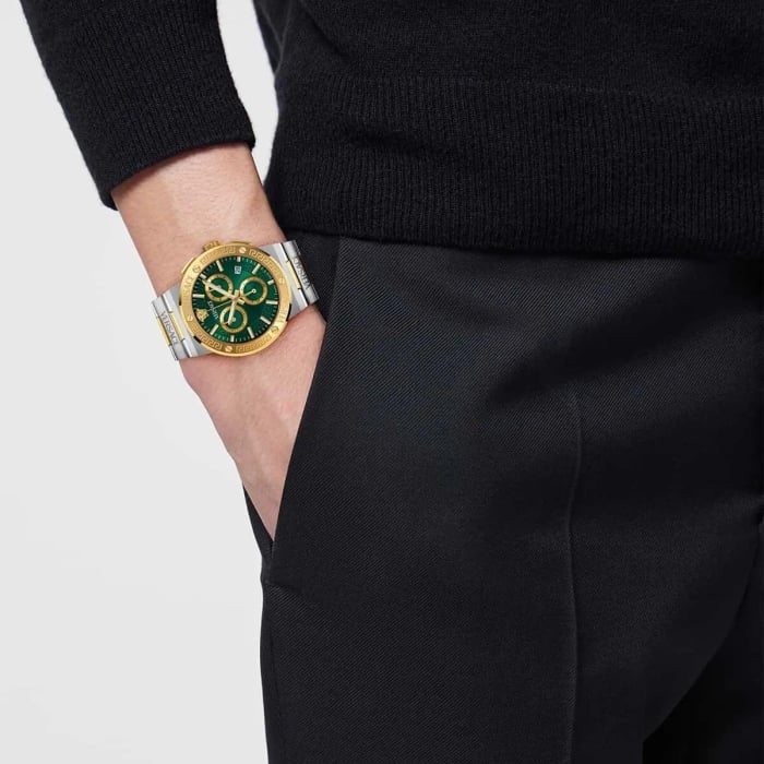VERSACE VRSCVEKMA0425 Erkek KOL SAATİ
